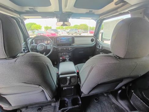 Used 2024 Jeep Wrangler Unlimited Sport AWD/4WD image 13
