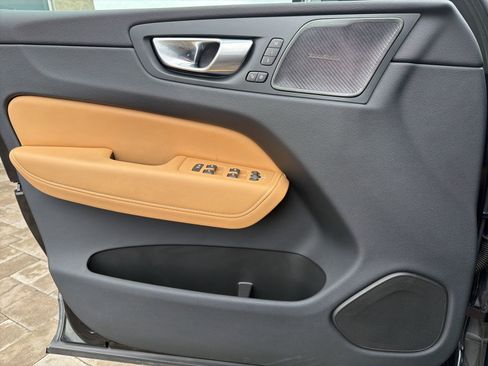 Used 2023 Volvo XC60 T8 Ultimate w/ Climate Package image 47