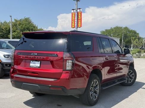 Used 2023 Chevrolet Suburban Z71 w/ Luxury Package image 3