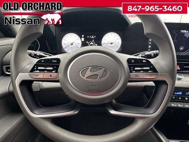 Used 2024 Hyundai Elantra SEL FWD image 21