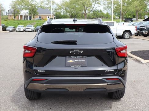 Used 2025 Chevrolet Trax ACTIV w/ Sunroof Package FWD image 31