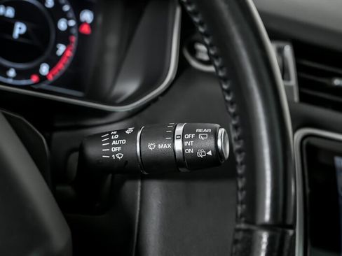 Used 2019 Land Rover Range Rover Sport HSE image 28