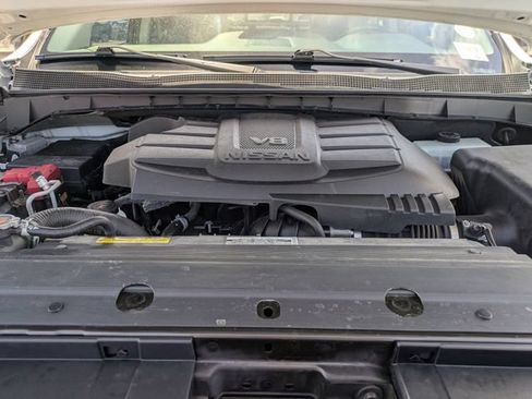 Used 2022 Nissan Titan SV RWD image 13