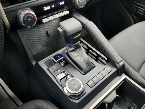 Used 2024 Toyota Tacoma TRD Sport image 15