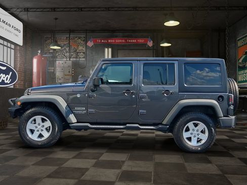 Used 2017 Jeep Wrangler Unlimited Sport w/ Quick Order Package 24S AWD/4WD image 3