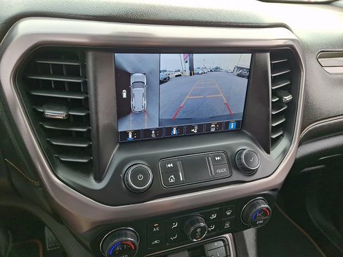 Used 2022 GMC Acadia AT4 w/ Technology Package AWD/4WD image 21