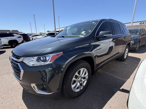 Used 2019 Chevrolet Traverse LT FWD image 4