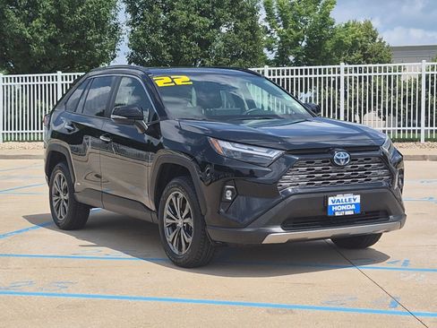 Used 2022 Toyota RAV4 Limited w/ Limited Grade Weather Package AWD/4WD image 4