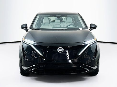 Used 2023 Nissan Ariya FWD image 2