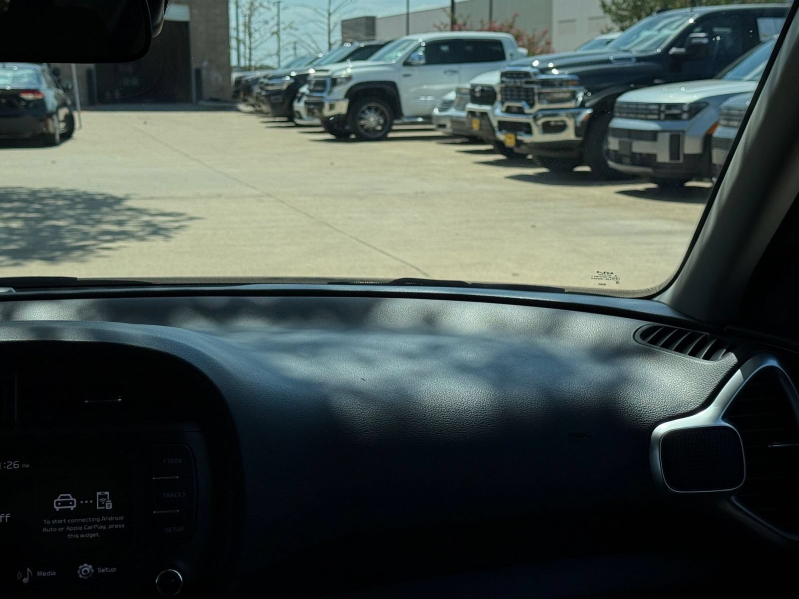 Used 2025 Kia Soul LX w/ LX Technology Package FWD image 34