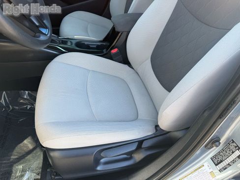 Used 2022 Toyota Corolla LE image 13