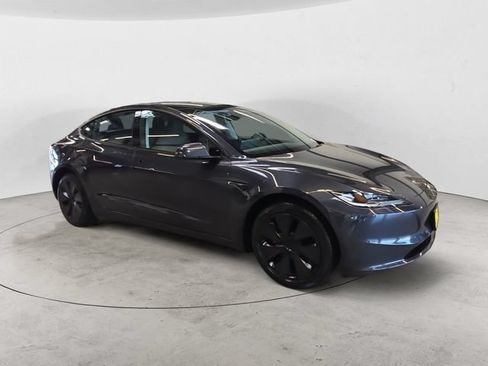 Used 2025 Tesla Model 3 Long Range RWD image 7