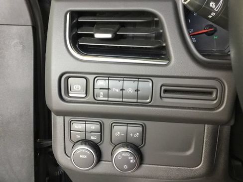 Used 2023 Chevrolet Tahoe LS AWD/4WD image 28