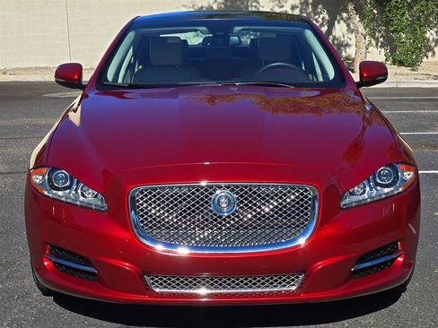 Used 2012 Jaguar XJ RWD image 3