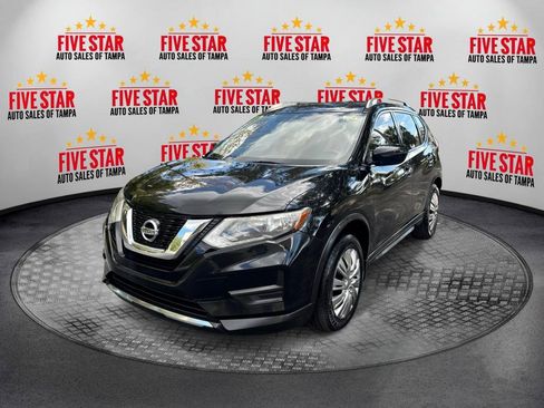 Used 2017 Nissan Rogue S w/ S Appearance Package FWD image 3