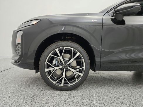 New 2026 Audi Q3 quattro 2.0T AWD/4WD image 13