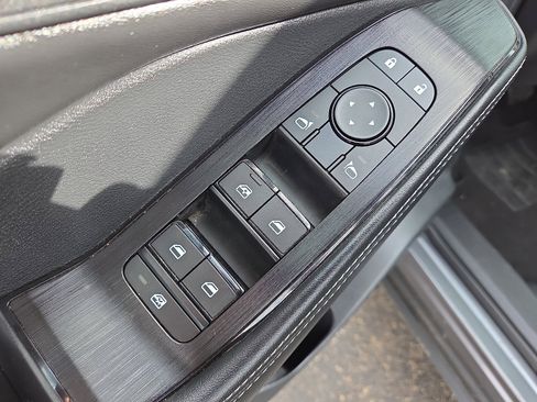 Used 2024 Nissan Rogue SV image 13