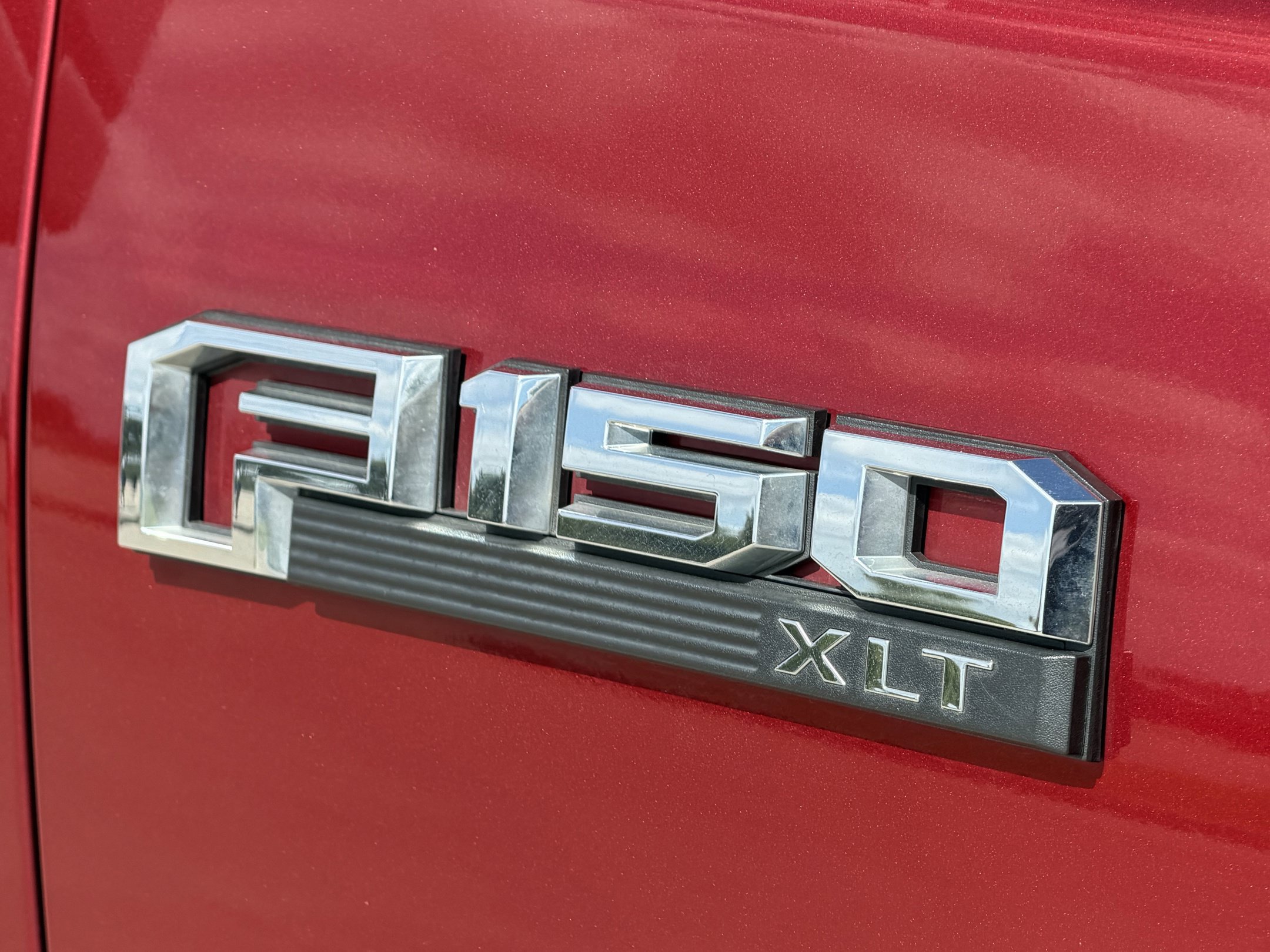 Used 2019 Ford F150 XLT w/ Equipment Group 302A Luxury AWD/4WD image 13