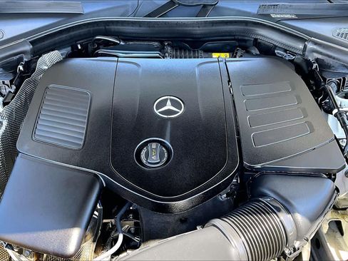 Used 2023 Mercedes-Benz GLC 300 image 31