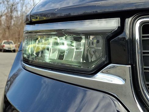 Used 2023 Jeep Grand Cherokee Limited image 10