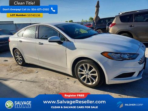Used 2017 Ford Fusion SE w/ Fusion SE Technology Package FWD image 5
