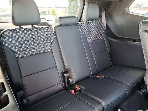 New 2026 GMC Acadia Denali w/ Super Cruise Package image 20