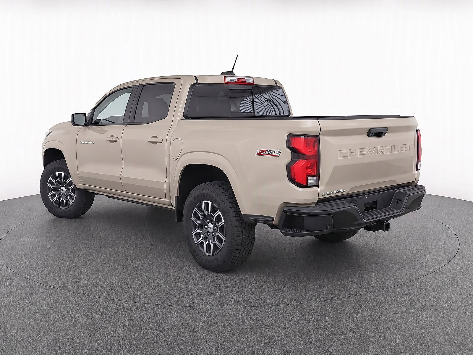 Used 2023 Chevrolet Colorado Z71 w/ Z71 Convenience Package 2 AWD/4WD image 6