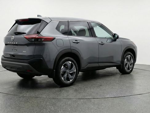 Used 2025 Nissan Rogue SV image 9