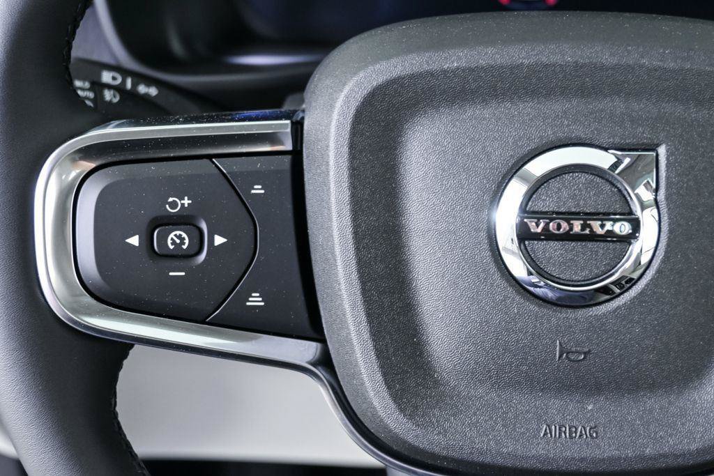 Used 2026 Volvo XC40 B5 Plus w/ Protection Package Premier AWD/4WD image 9