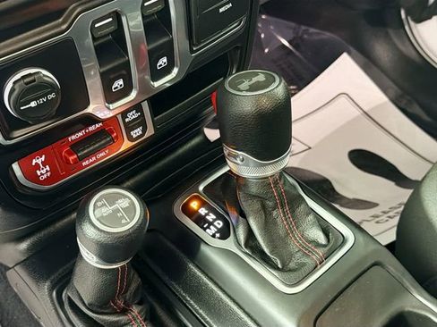 Used 2021 Jeep Wrangler Rubicon w/ Uconnect 4C Nav & Sound Group image 17