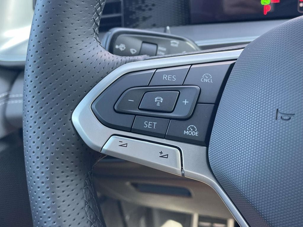 New 2026 Volkswagen Tiguan SE R-Line AWD/4WD image 21