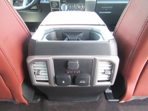 Used 2018 Ford F150 Platinum w/ Equipment Group 701A Luxury AWD/4WD image 40