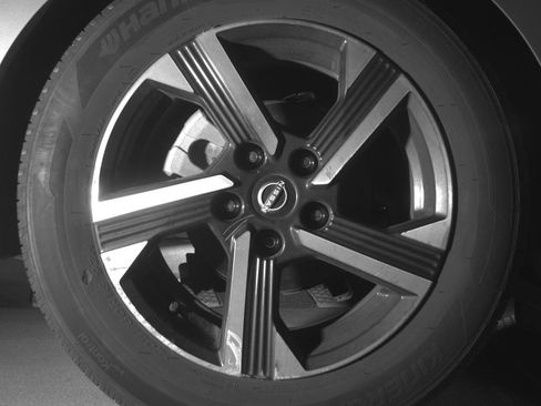 Used 2025 Nissan Sentra SV FWD image 15