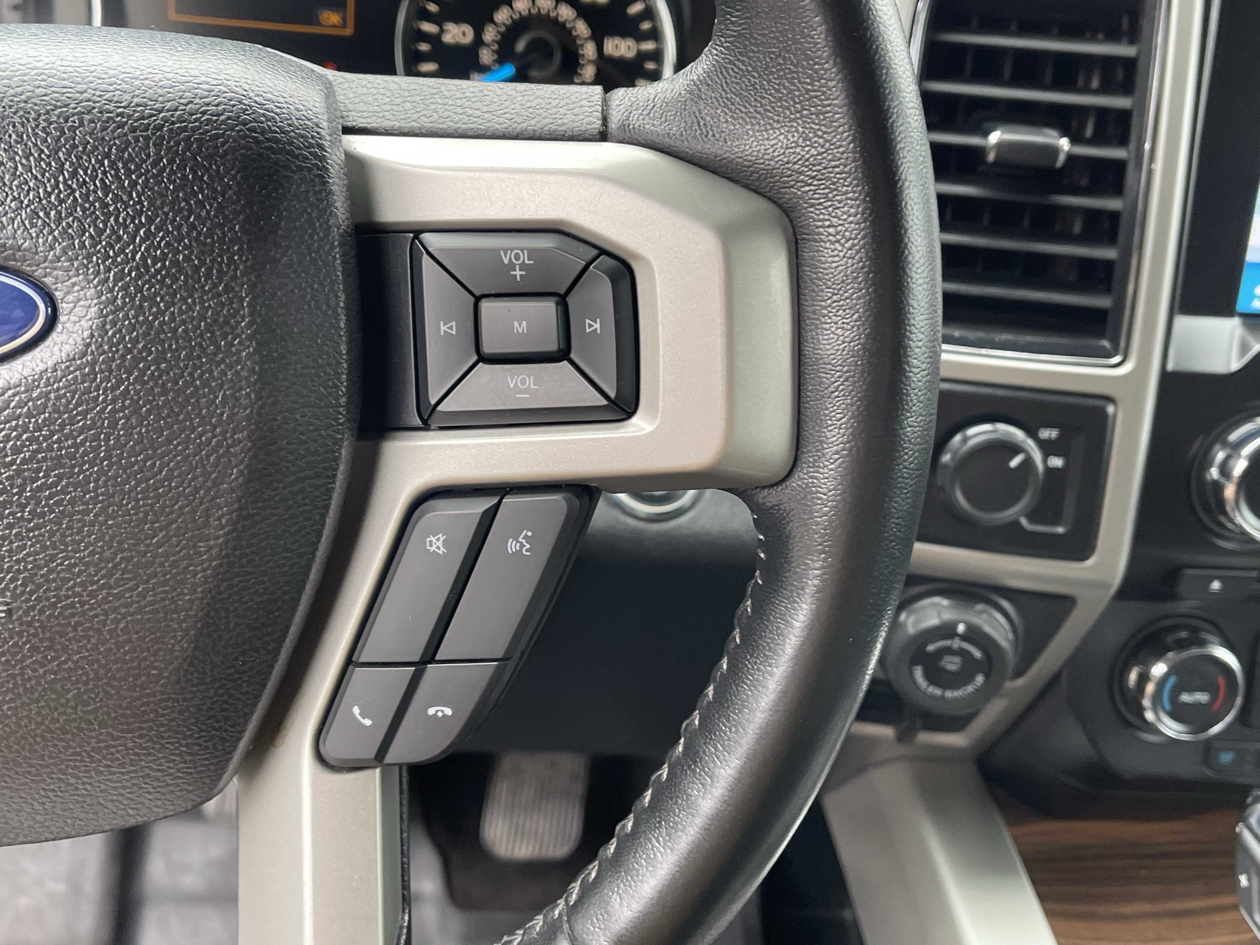 Used 2017 Ford F150 Lariat RWD image 22