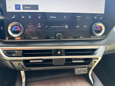 Used 2024 Lexus RX 350 Premium w/ Accessory Package (A2) FWD image 12