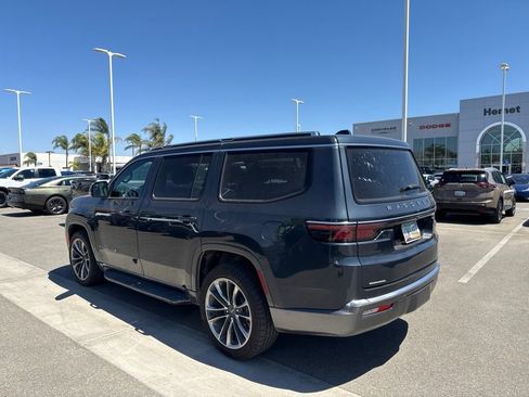 Used 2022 Jeep Wagoneer Series II w/ Premium Group I AWD/4WD image 6