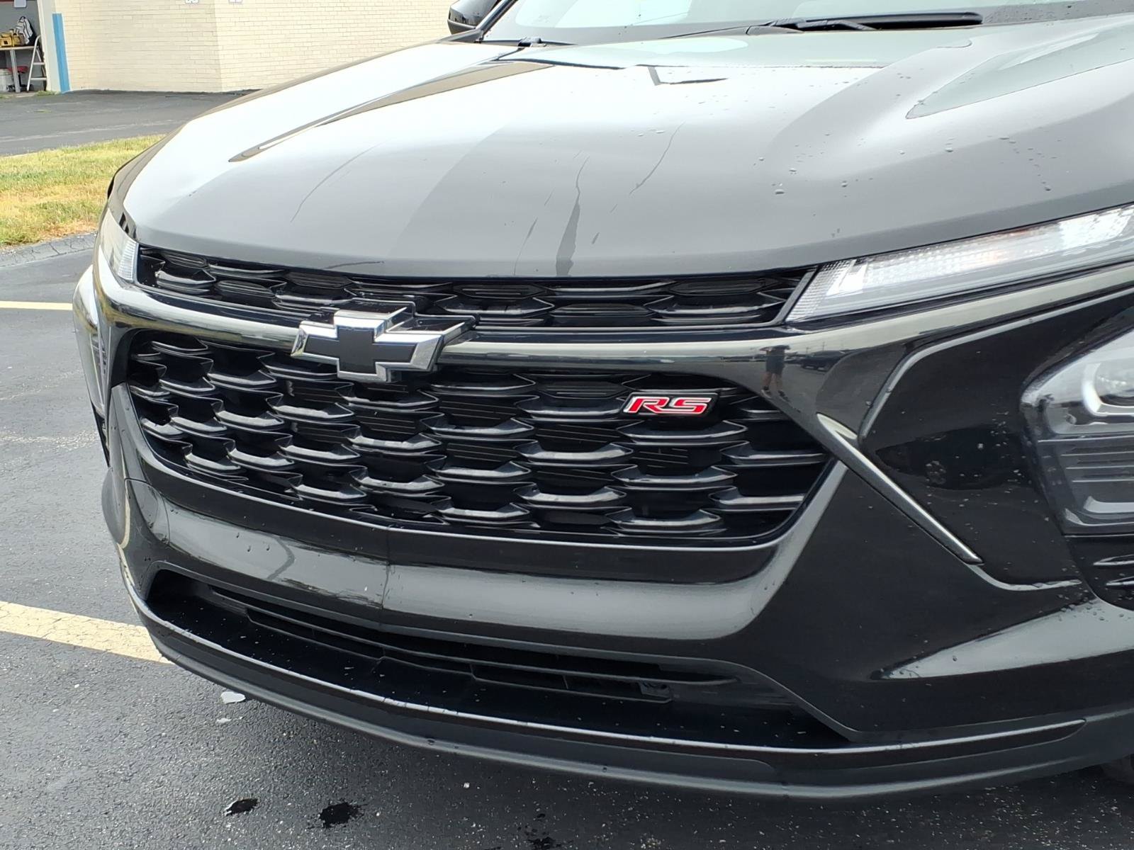 Used 2024 Chevrolet Trax RS w/ Driver Confidence Package FWD image 33
