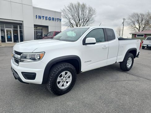 Used 2017 Chevrolet Colorado W/T w/ WT Convenience Package image 2