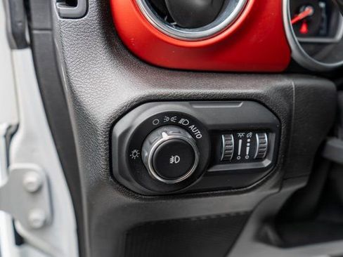 Used 2021 Jeep Wrangler Unlimited Rubicon w/ Cold Weather Group image 19