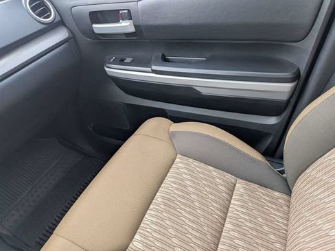 Used 2018 Toyota Tundra SR5 w/ SR5 Upgrade Package AWD/4WD image 20