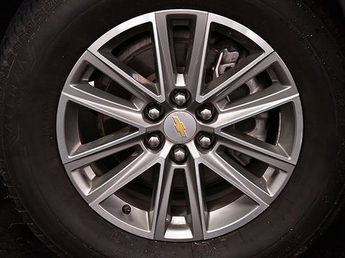 Used 2023 Chevrolet Traverse LT w/ LPO, Floor Liner Package image 9