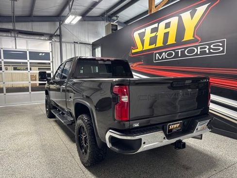Used 2021 Chevrolet Silverado 2500 LTZ w/ LTZ Premium Package AWD/4WD image 21