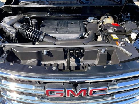 Used 2023 GMC Acadia SLE w/ Driver Convenience Package AWD/4WD image 31