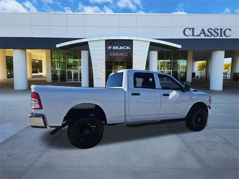 Used 2024 RAM 2500 Tradesman w/ Chrome Appearance Group image 8