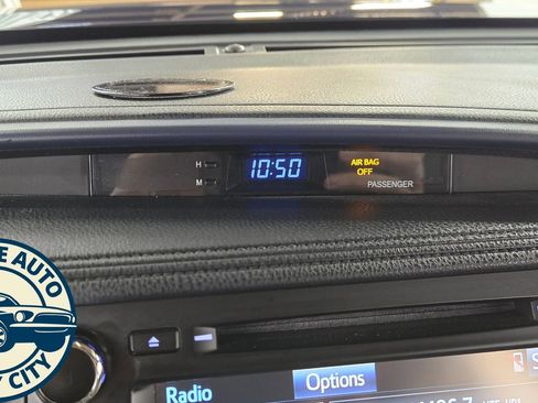 Used 2016 Toyota Highlander Plus w/ Four Season Floor Mat Package image 14