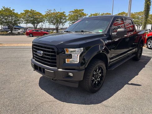 Used 2017 Ford F150 XLT w/ Equipment Group 302A Luxury AWD/4WD image 8