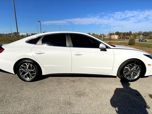 Used 2023 Hyundai Sonata SEL w/ Preferred Accessory Package image 4