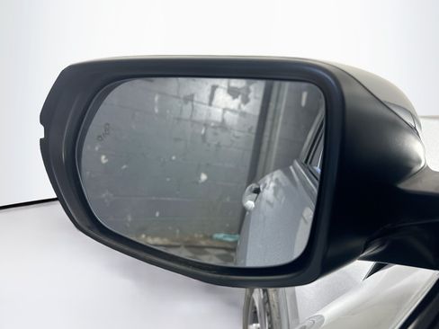 Used 2017 Honda CR-V EX image 16