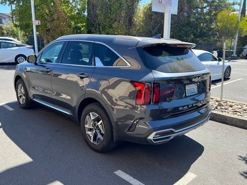 Used 2022 Kia Sorento EX FWD image 8