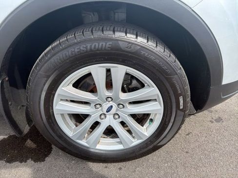 Used 2018 Ford Explorer XLT image 4